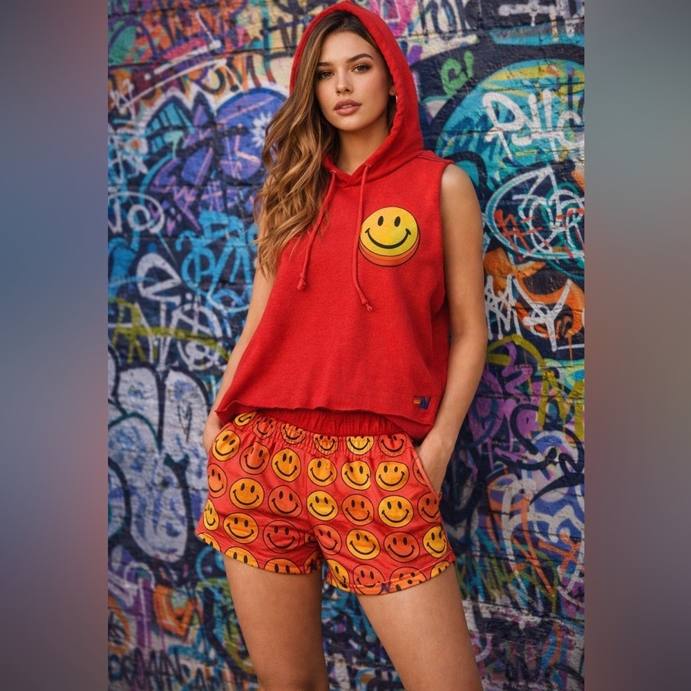😍 Aviator Nation SMILEY SUNSET SLEEVELESS RELAXED CROPPED HOODIE & SHORTS